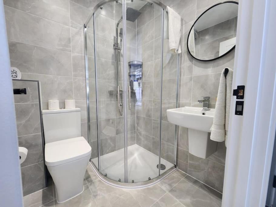 Paradigm Court, Brand New 1-Bedroom Flat Oxford Kültér fotó