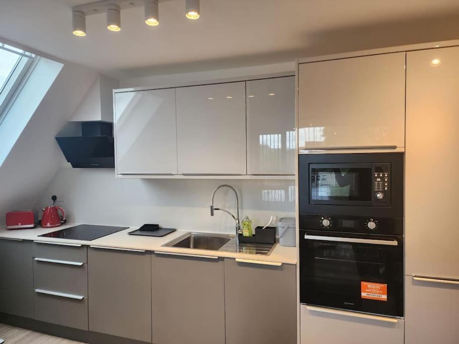 Paradigm Court, Brand New 1-Bedroom Flat Oxford Kültér fotó